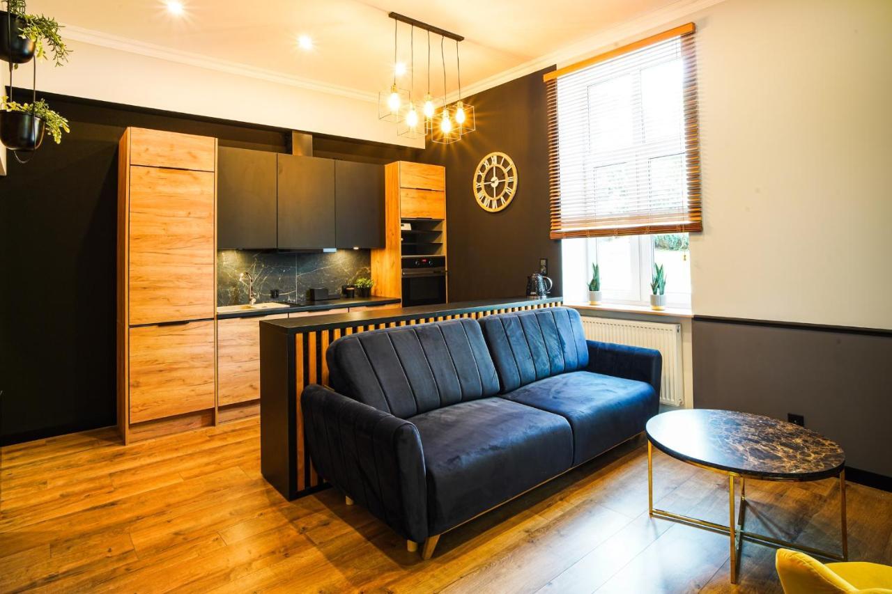 Apartament Z Jacuzzi W Centrum Sanoka Esterno foto